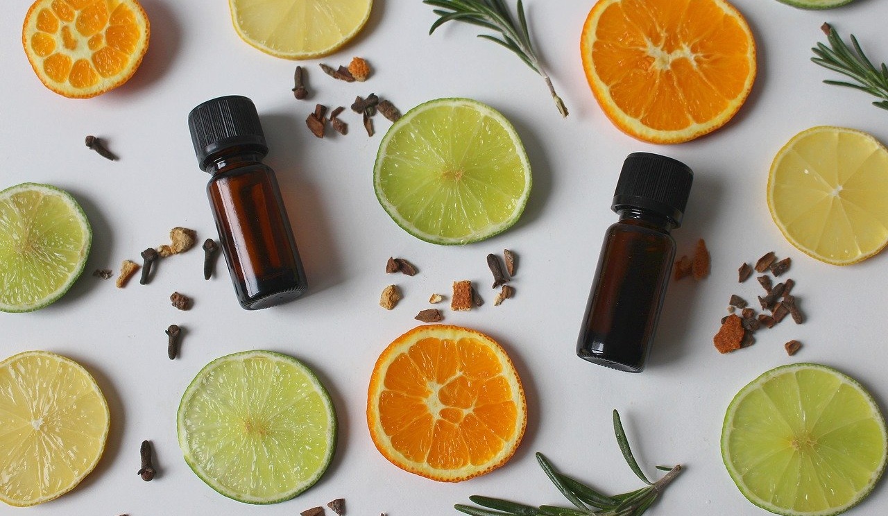 Découvrez les Secrets de Beauté des Huiles Essentielles
